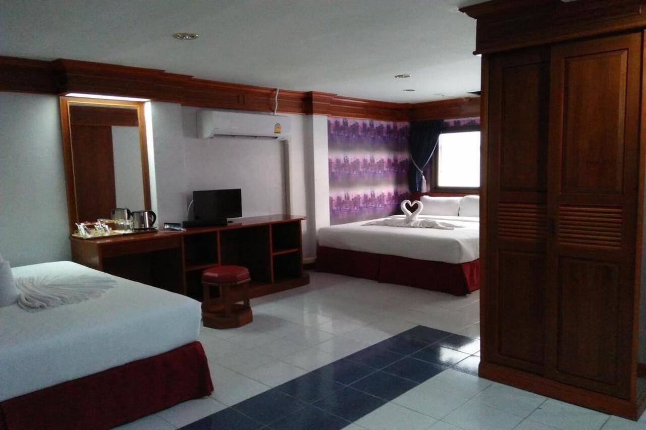 Taj Phuket Inn Patong Exterior photo