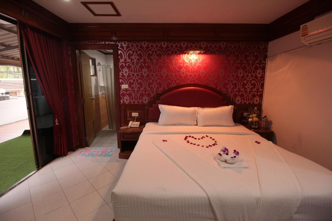Taj Phuket Inn Patong Exterior photo